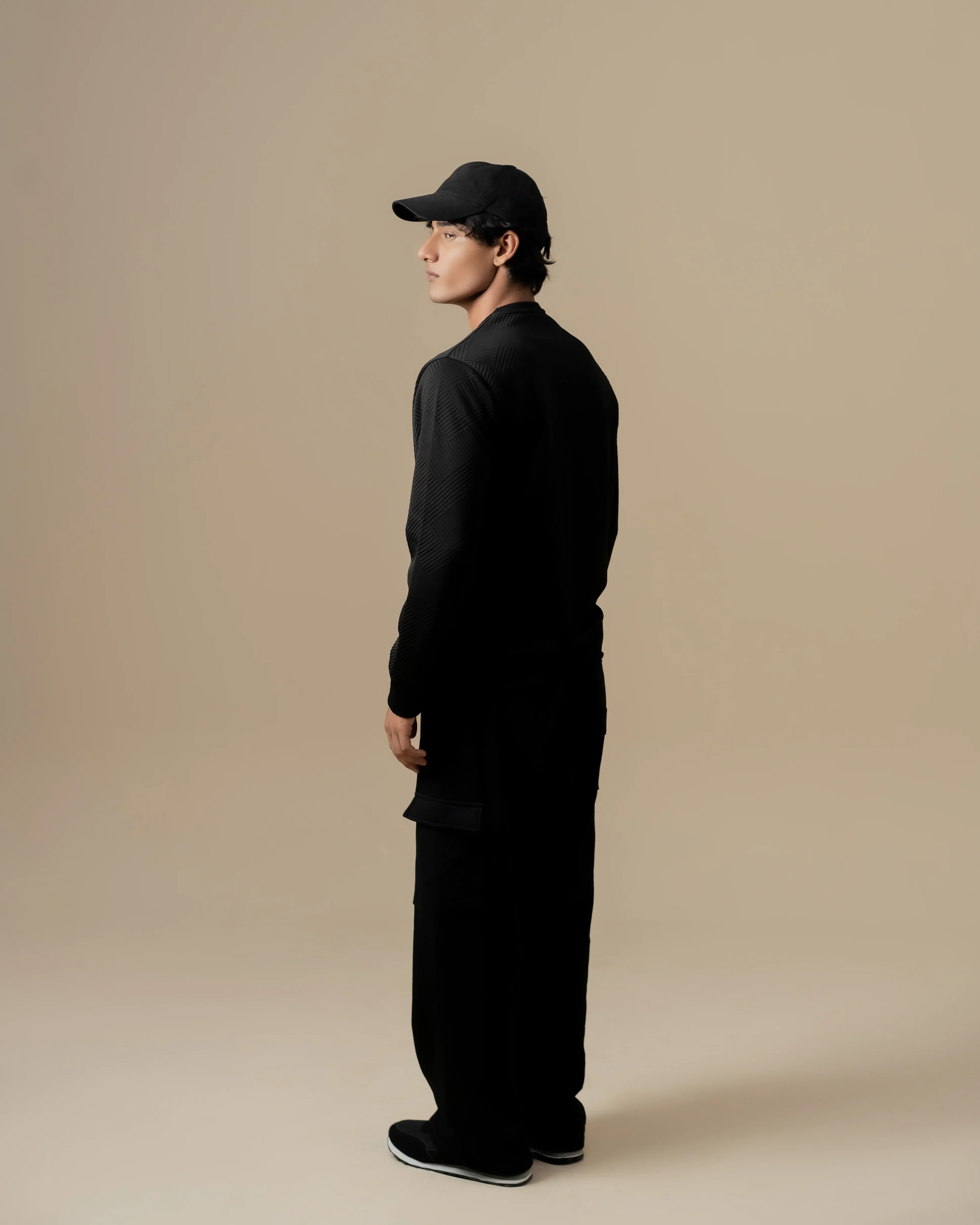 BLACK WEAVE SWEATSHIRT - Image 3