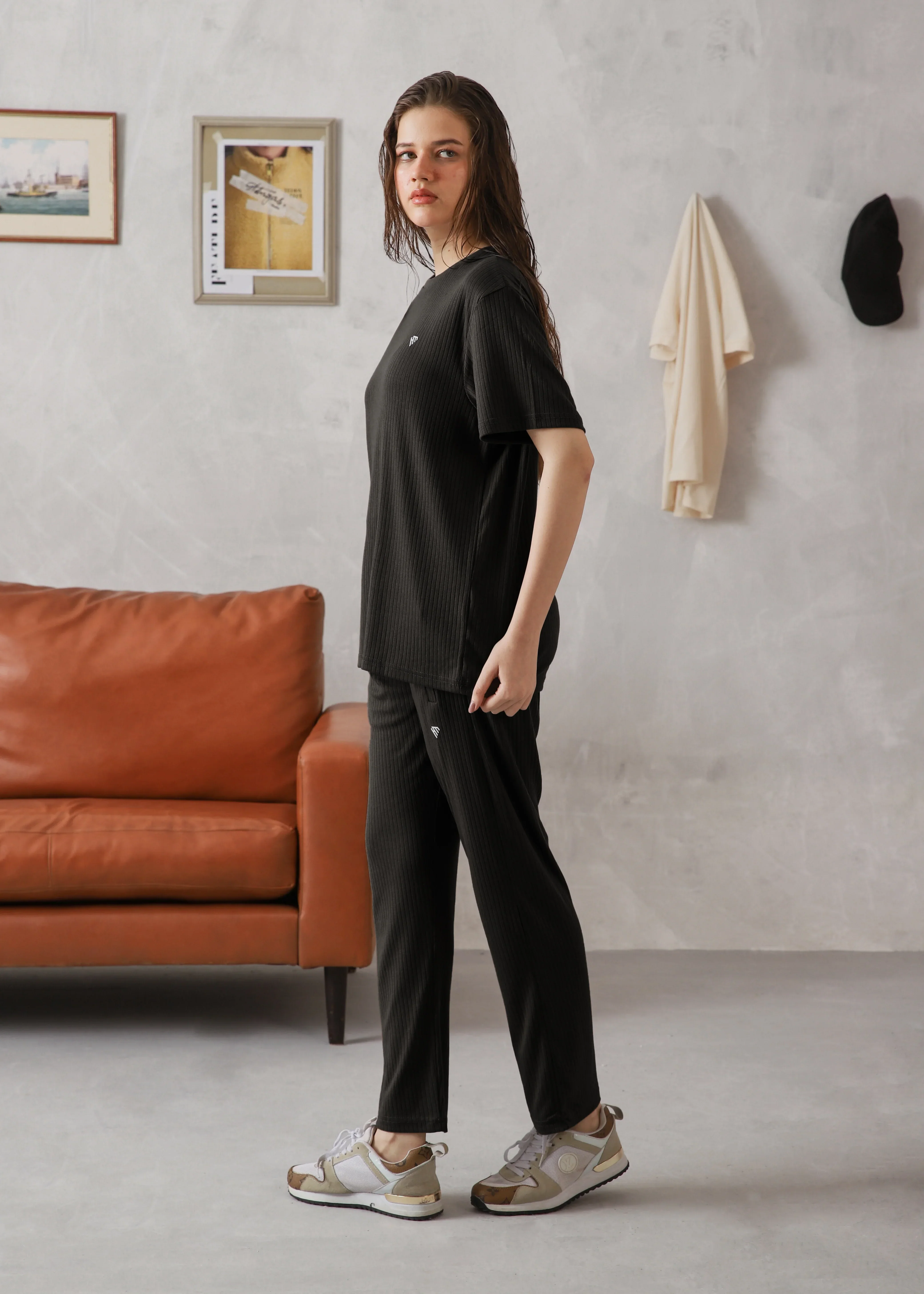 WOMEN BLACK DROP NEEDLE TEXTURED TRACKSUIT - Image 4
