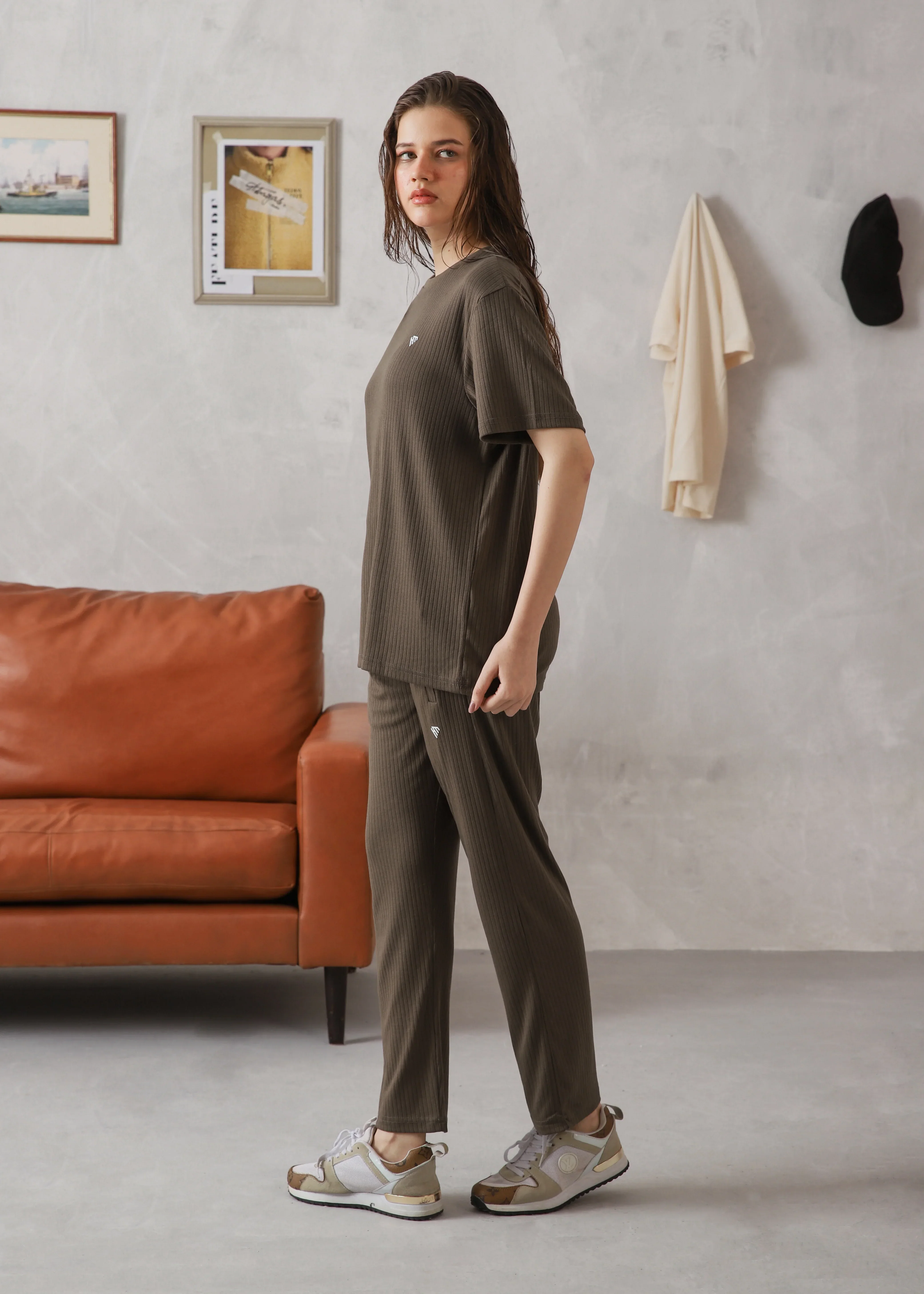 WOMEN OLIVE BROWN DROP NEEDLE TEXTURED TRACKSUIT - Image 4